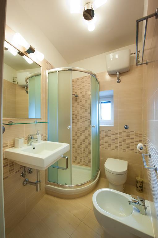 La Sentinella Holiday House براتشيانو الغرفة الصورة